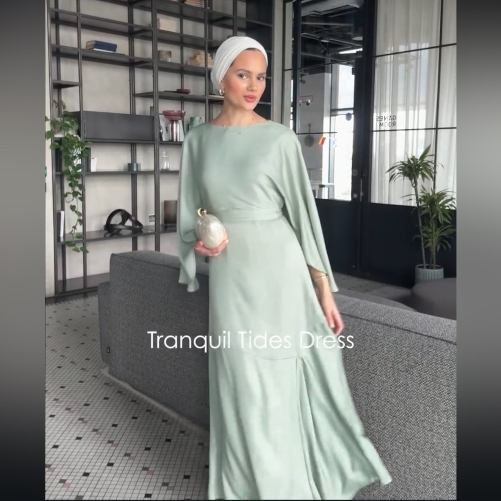 Elegant Sage Green Midi Dress